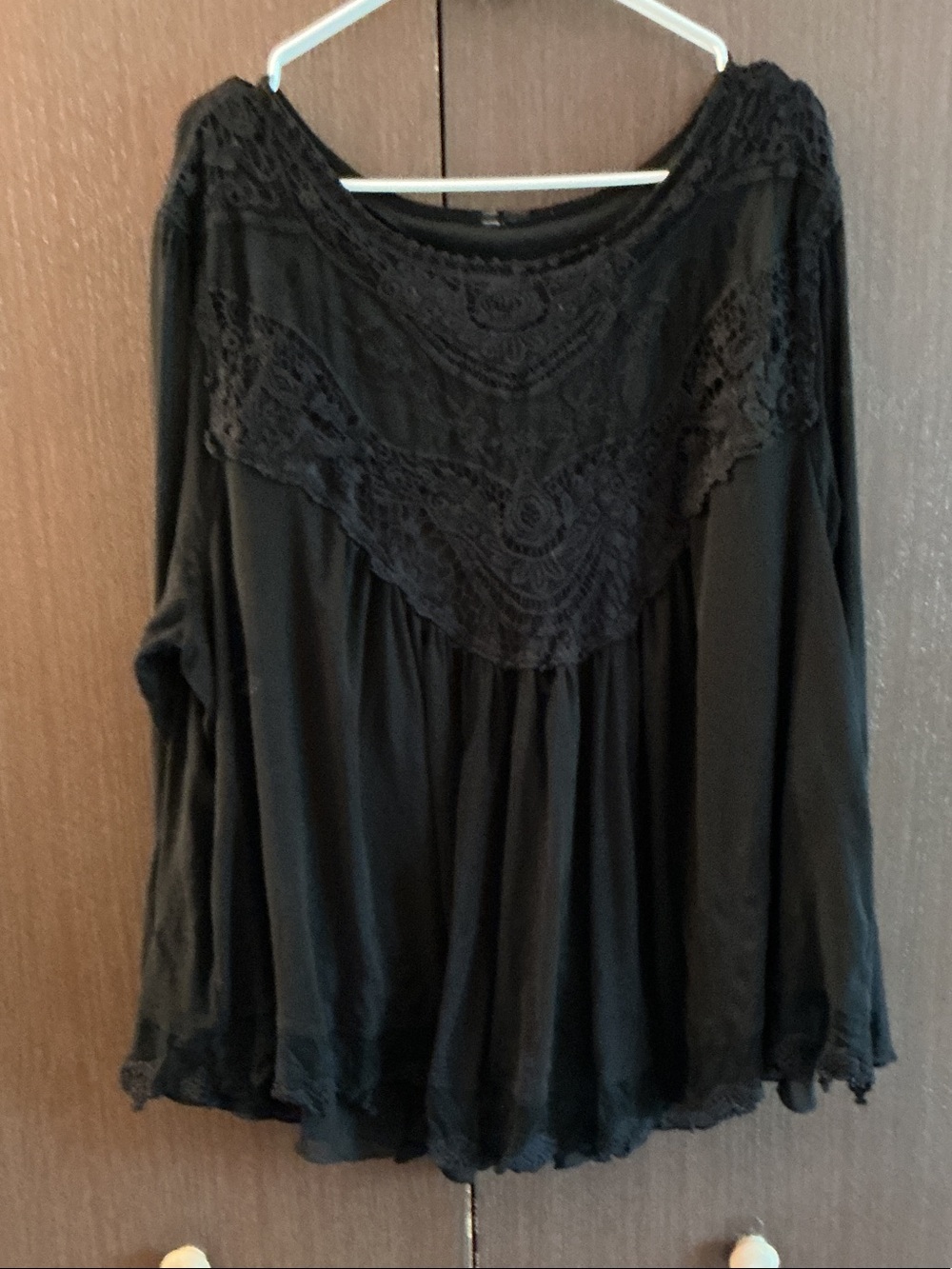 Black Lace Yoke Long-Sleeve Women's Top